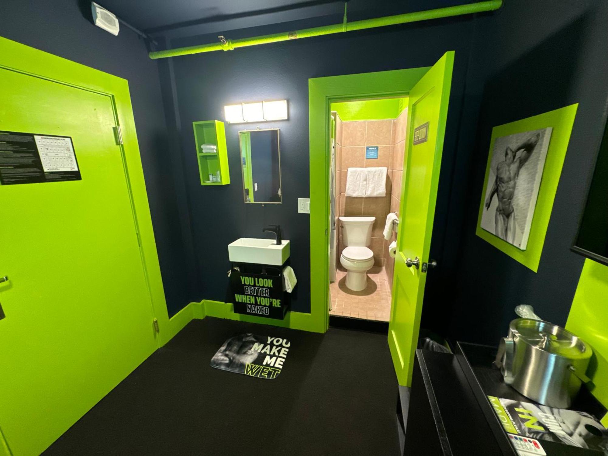 Mari Jean Hotel - All Adults Welcome St. Petersburg Ngoại thất bức ảnh